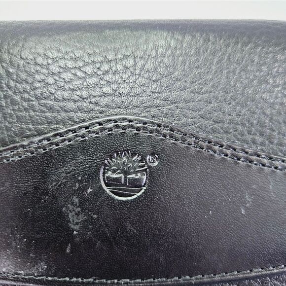 NWT Timberland Black Sleek Pebbled Leather Signature Logo Wallet Clutch Billfold - Picture 6 of 10